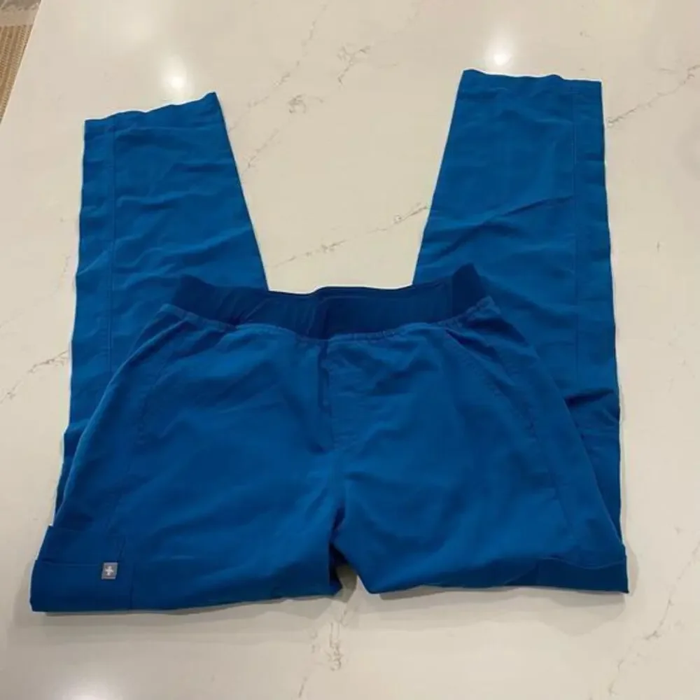 Figs Men’s Axim Cargo‎ Scrub Pants In Size Small